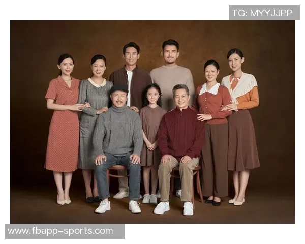 幸福满满的一家人库嫂分享全家福照甜蜜瞬间温馨满溢