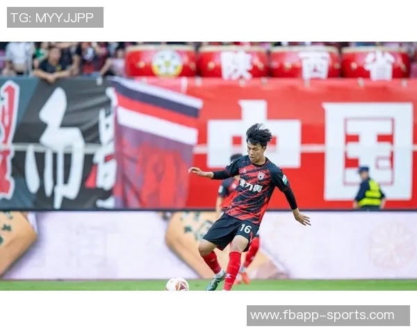 王博豪谈荷乙经历称新位置锻炼价值巨大体能状态良好