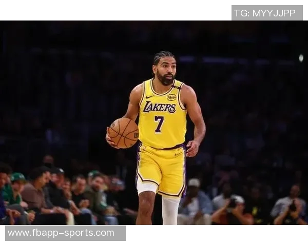 雷迪克谈文森特状态起伏强调全员健康对他上场时间的影响